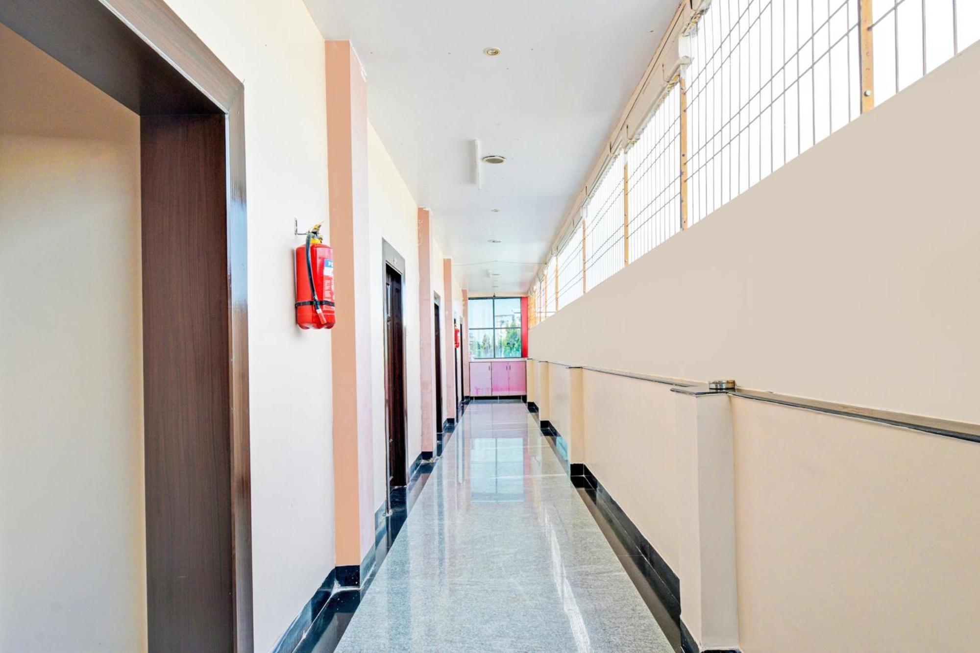 Super Hotel O Kurnool Near Kurnool Medical College Exterior photo